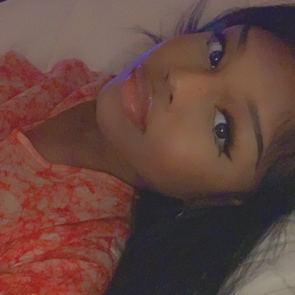 Meet your Posher, Makayla - Picture 2 of 2